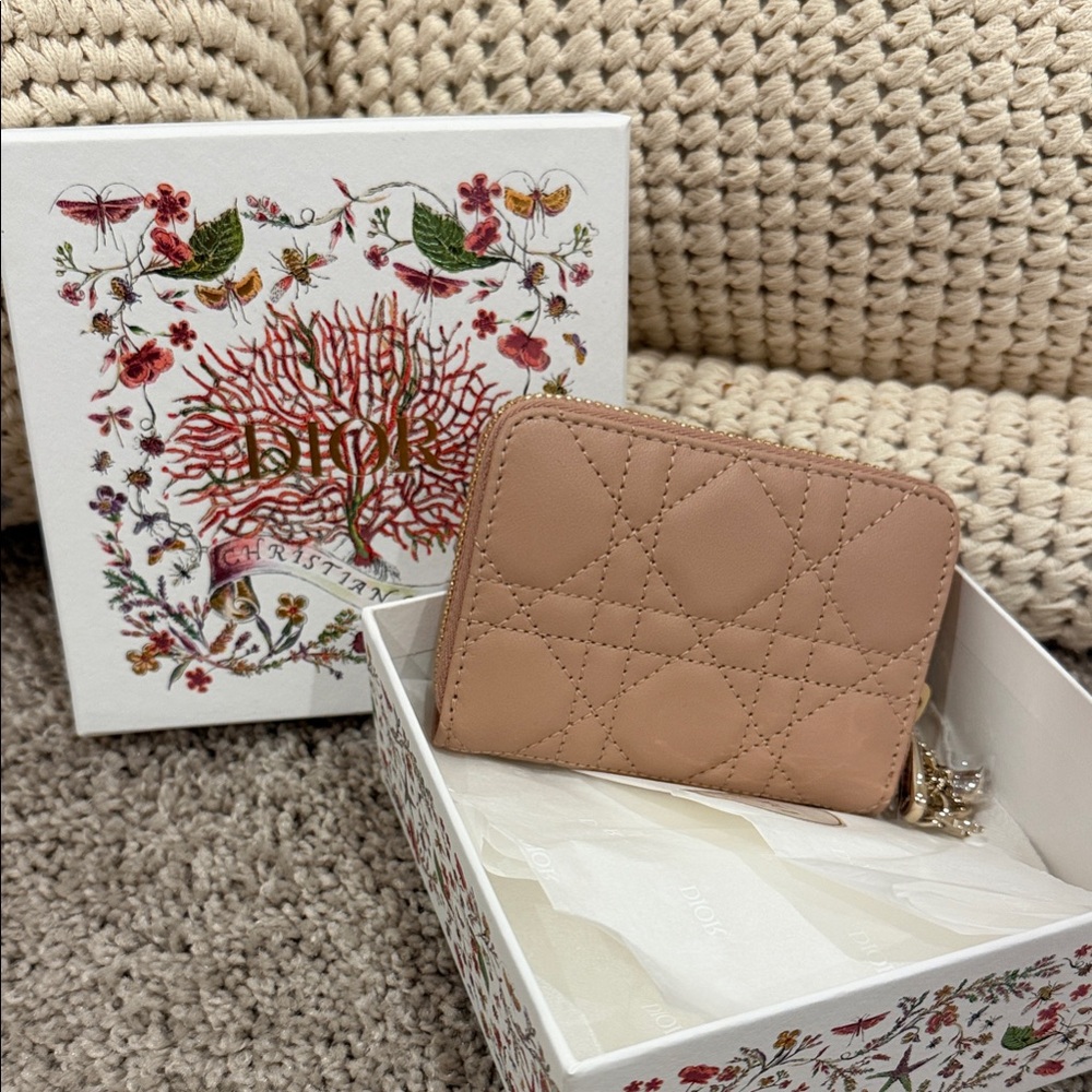 Dior Tan Nude Cannage Lady Dior Women's Wallet Brand New with Holiday Packaging